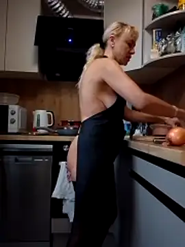 KissMiSveet online show from 11-19-25, 07:08