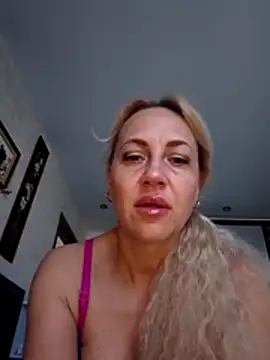 KissMiSveet online show from 05-29-26, 04:32