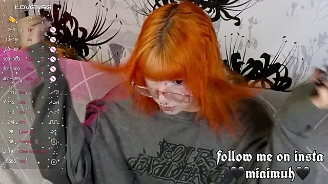 mia  yui online show from 09-11-25, 10:43