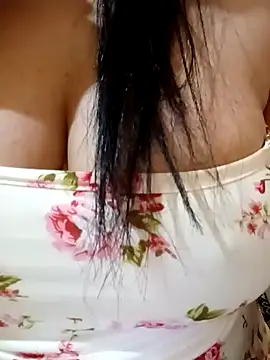Romayssaa online show from 05-10-26, 11:48