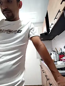 stivenlujan69 online show from 02-15-26, 06:15