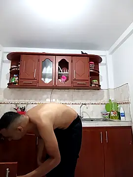 stivenlujan69 online show from 02-26-26, 06:07