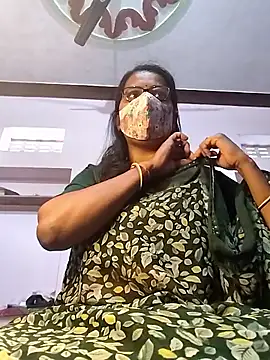 Snapshot of sexy_aaru chatting on 11-13-25, 05:28 sexy aaru online show from 11-13-25, 05:28