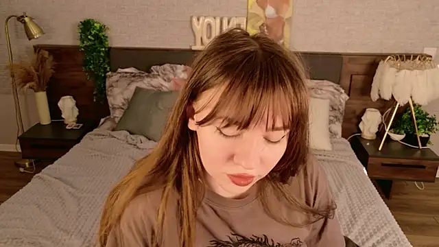 Moon  Bunny online show from 05-09-26, 01:27