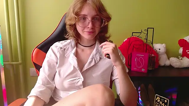 juicyPenny online show from 06-19-26, 06:07
