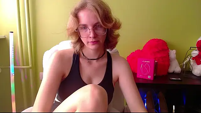 juicyPenny online show from 06-27-26, 06:51
