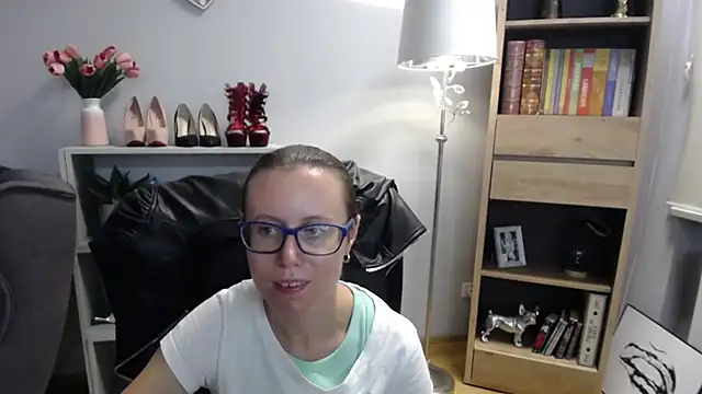 Snapshot of sweetxLizzy chatting on 09-09-25, 04:45 sweetxLizzy online show from 09-09-25, 04:45