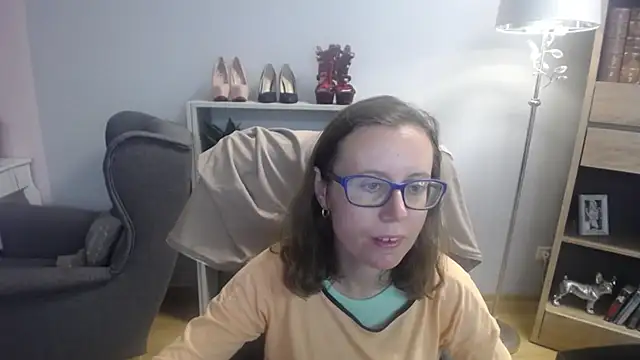 Snapshot of sweetxLizzy chatting on 09-23-25, 04:26 sweetxLizzy online show from 09-23-25, 04:26