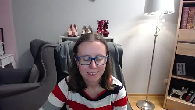 Snapshot of sweetxLizzy chatting on 10-10-25, 04:33 sweetxLizzy online show from 10-10-25, 04:33