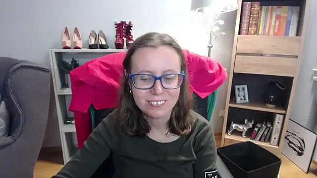 Snapshot of sweetxLizzy chatting on 11-04-25, 05:28 sweetxLizzy online show from 11-04-25, 05:28