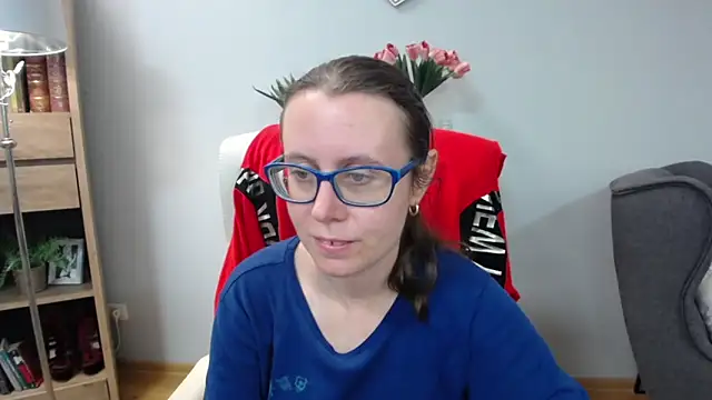 sweetxLizzy online show from 05-12-26, 04:20