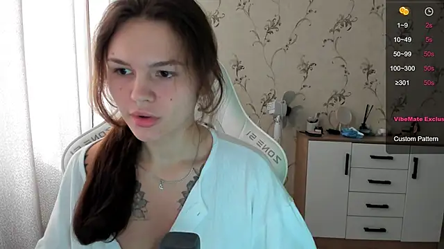 yourdreamm  online show from 09-17-25, 08:05