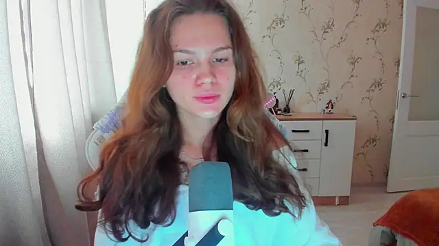 yourdreamm  online show from 10-16-25, 07:09