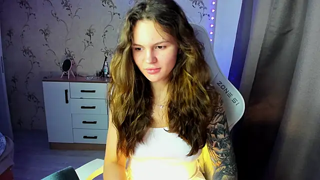 yourdreamm  online show from 11-10-25, 08:02