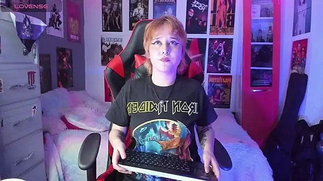 Snapshot of mistresscrowley666 chatting on 10-30-25, 08:38 mistresscrowley666 online show from 10-30-25, 08:38