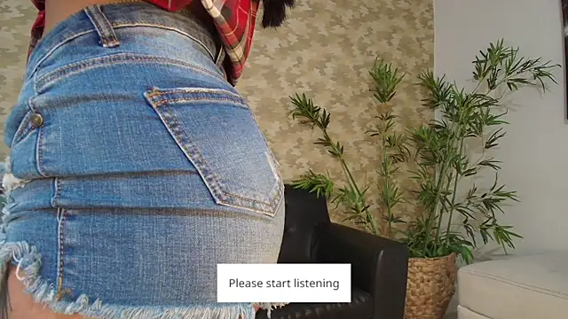 Snapshot of katspicy_ chatting on 10-17-25, 01:03 katspicy online show from 10-17-25, 01:03