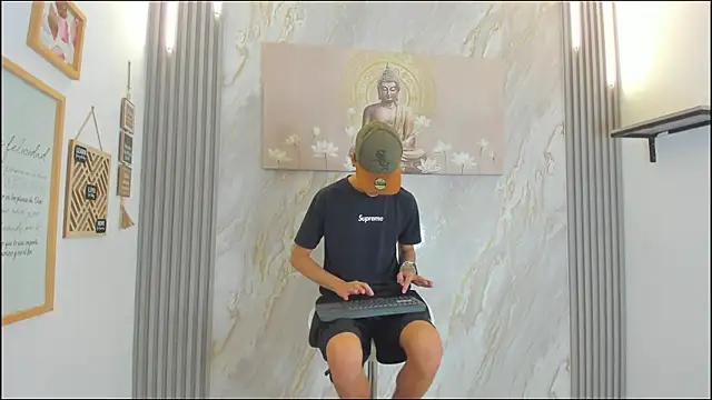 TWINKS BOYS1 online show from 12-19-25, 07:32