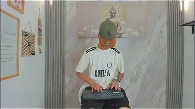 TWINKS BOYS1 online show from 12-20-25, 07:21