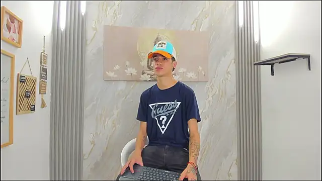 TWINKS BOYS1 online show from 01-17-26, 07:39