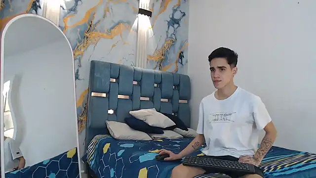 TWINKS BOYS1 online show from 02-05-26, 07:29