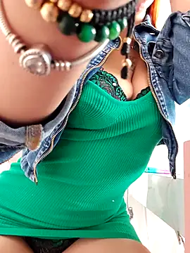 sandy y online show from 10-11-25, 03:54