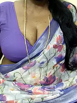 Snapshot of shobini chatting on 02-21-26, 12:28 shobini online show from 02-21-26, 12:28