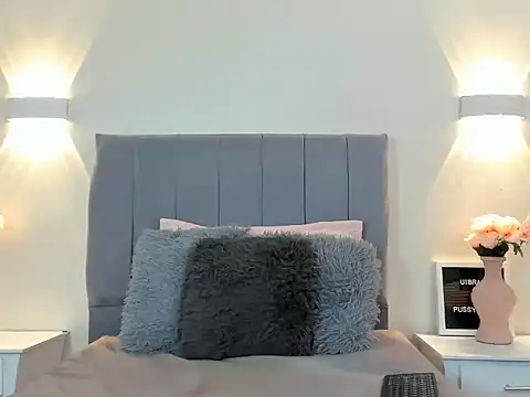 Emiily cooper x online show from 10-04-25, 01:42