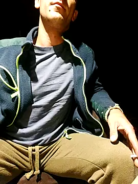 Snapshot of Czarnoksieznik chatting on 09-17-25, 07:48 Czarnoksieznik online show from 09-17-25, 07:48