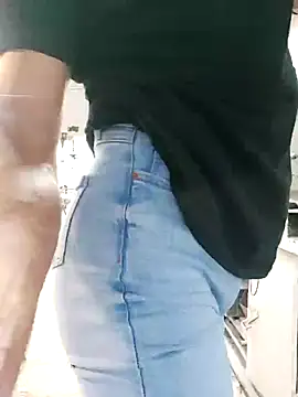 Snapshot of Czarnoksieznik chatting on 10-16-25, 07:15 Czarnoksieznik online show from 10-16-25, 07:15