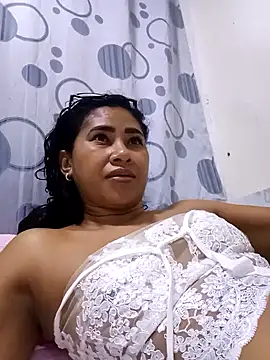 Snapshot of PERLA_BLACK_ chatting on 10-13-25, 10:48 PERLA BLACK online show from 10-13-25, 10:48