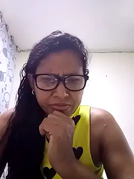 Snapshot of PERLA_BLACK_ chatting on 10-22-25, 03:40 PERLA BLACK online show from 10-22-25, 03:40