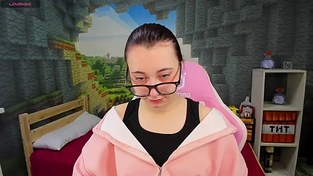 ClaraParks online show from 12-03-25, 08:18