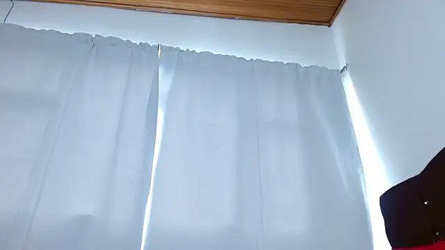 Snapshot of Charlothe_Wright chatting on 10-17-25, 05:59 Charlothe Wright online show from 10-17-25, 05:59