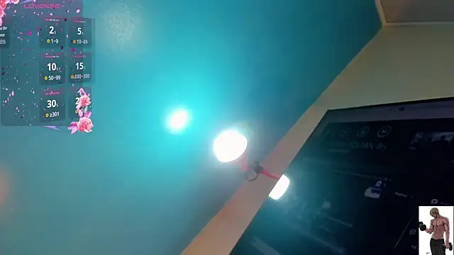 Dahlia Moss online show from 09-30-25, 03:22