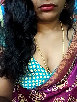 Snapshot of Dharshini_7 chatting on 10-21-25, 06:30 Dharshini 7 online show from 10-21-25, 06:30