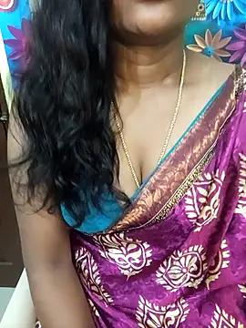 Snapshot of Dharshini_7 chatting on 10-22-25, 05:34 Dharshini 7 online show from 10-22-25, 05:34