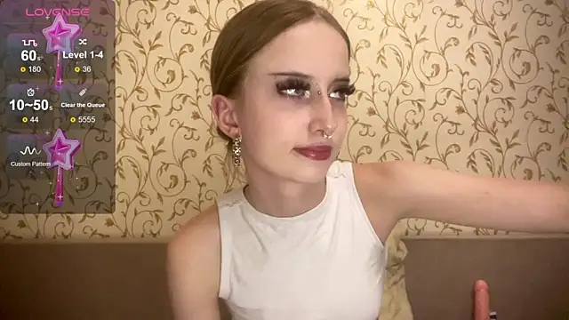 Snapshot of kittywithu chatting on 10-04-25, 04:49 kittywithu online show from 10-04-25, 04:49