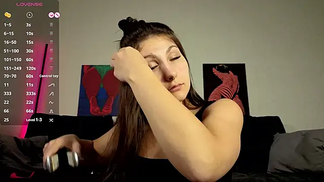 TrixiBell online show from 10-01-25, 04:07