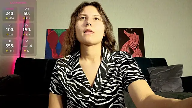 TrixiBell online show from 11-08-25, 04:56