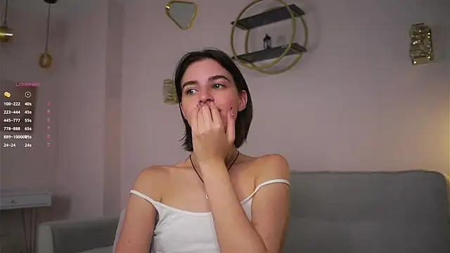 EleneButton online show from 11-27-25, 01:51