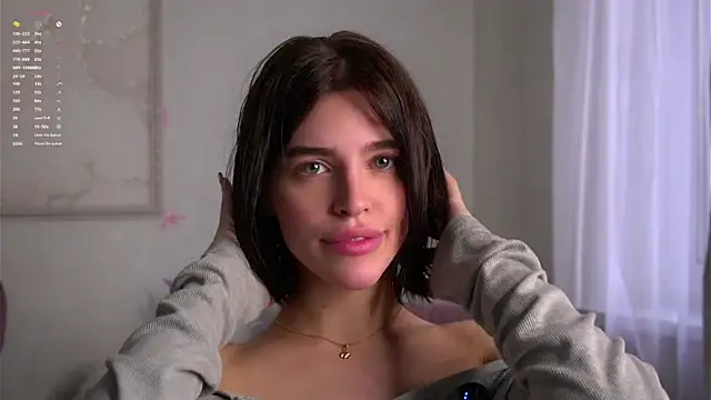 Snapshot of EleneButton chatting on 03-05-26, 01:12 EleneButton online show from 03-05-26, 01:12