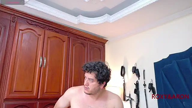 RoxyandAron2 online show from 05-11-26, 04:15