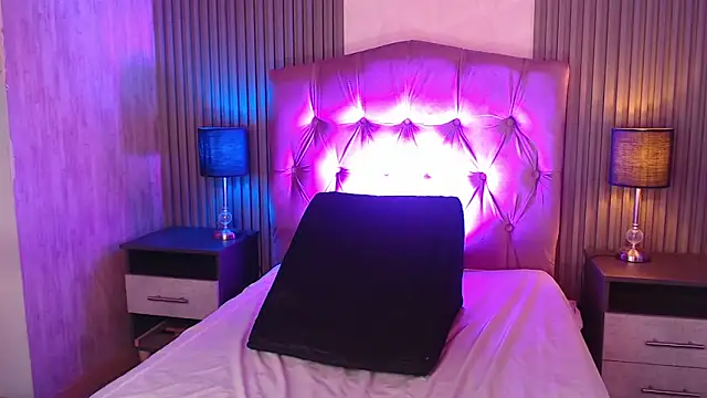 Bonnali lune online show from 02-12-26, 07:42