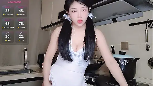 Snapshot of Coco--01 chatting on 09-22-25, 11:51 Coco--01 online show from 09-22-25, 11:51