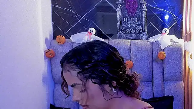 roxanne dl online show from 10-16-25, 04:41