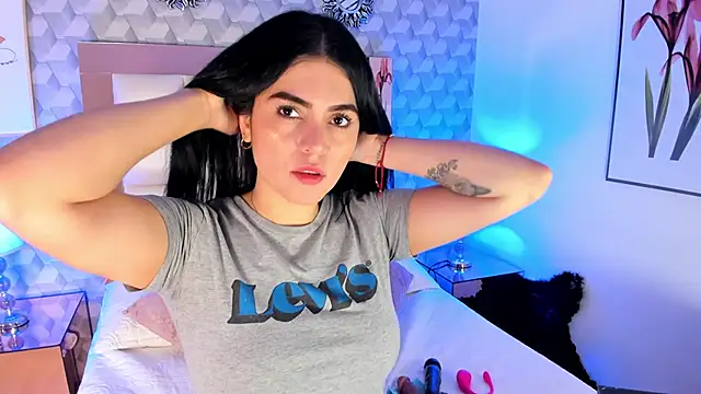 Sasha  sims   online show from 10-15-25, 11:54