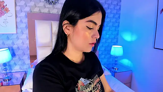 Sasha  sims   online show from 10-24-25, 11:39