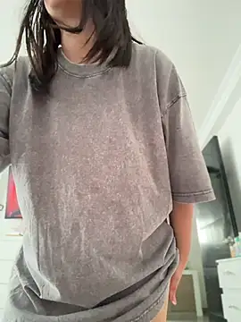 JuanitaMore01 online show from 05-10-26, 08:25