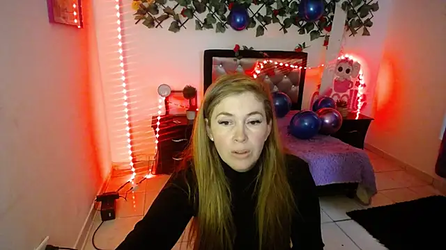 laura evans1998 online show from 09-12-25, 03:12