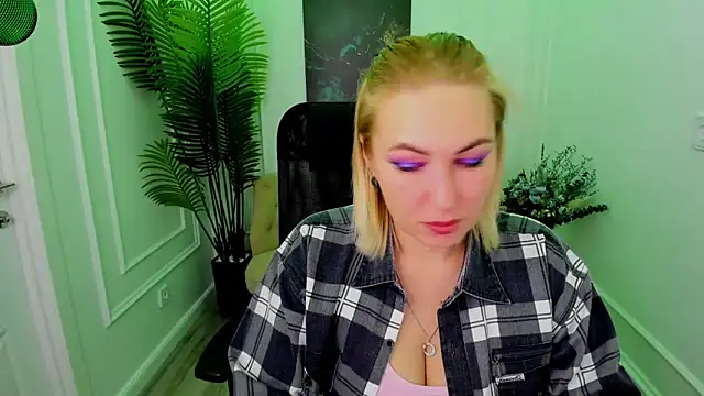 CamilaFatem online show from 09-10-25, 07:47